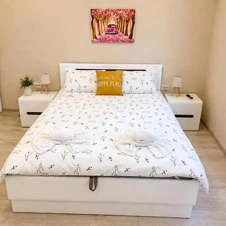 Be Happy 3, Premium In Centre 아파트